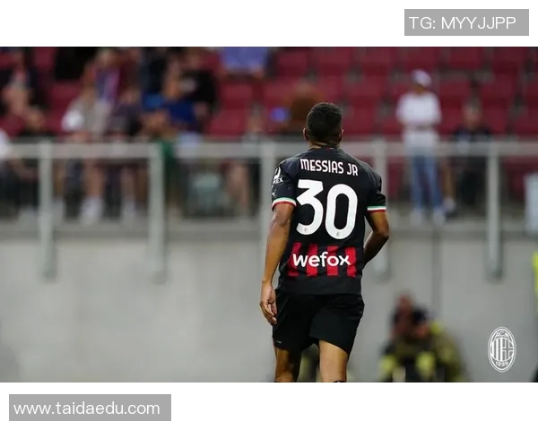 AC米兰荣获月度最佳球员，实至名归